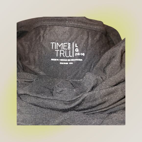 Chic Snake Print Capri Set with Black Oversized Top! - Picture 4 of 9